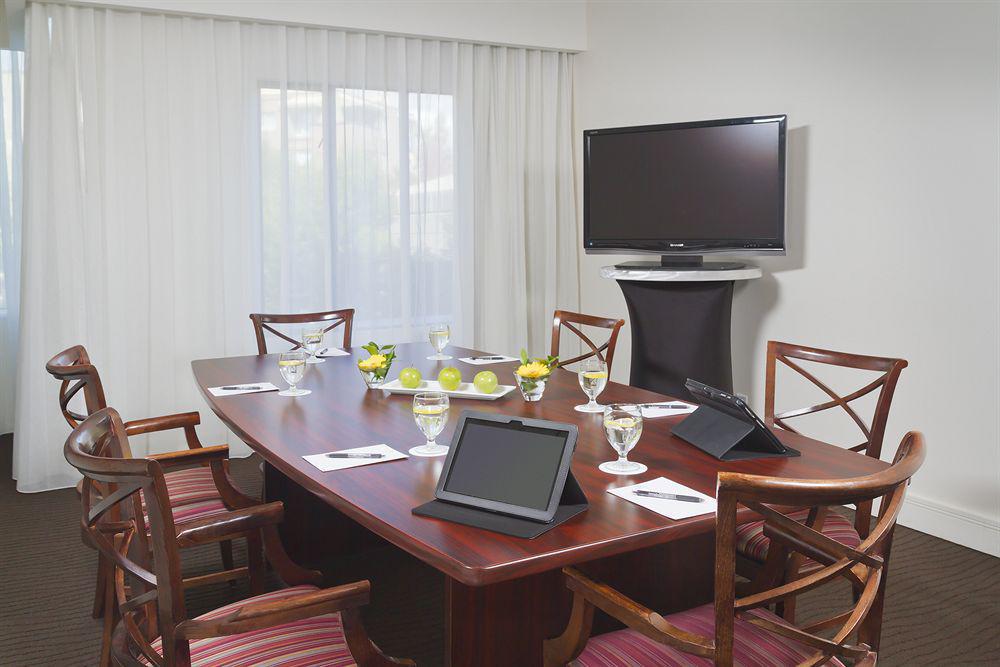Delta By Marriott Ocean Pointe Resort 4*