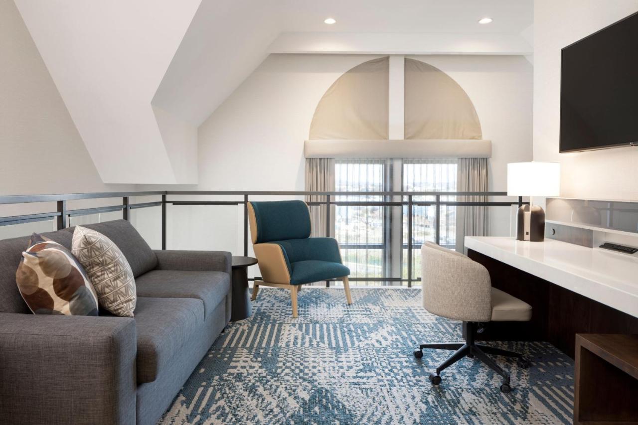 Delta By Marriott Ocean Pointe Resor 4*