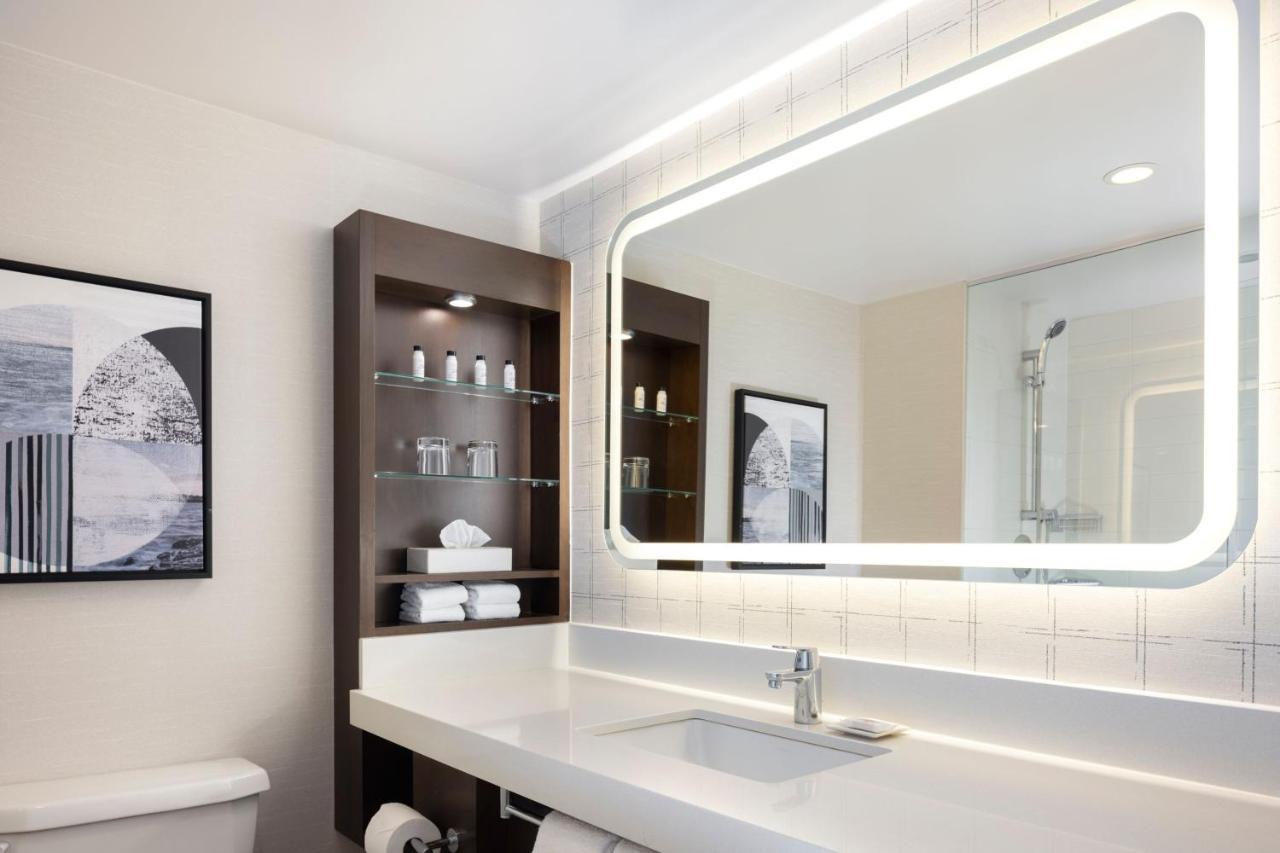 Delta By Marriott Ocean Pointe Resor