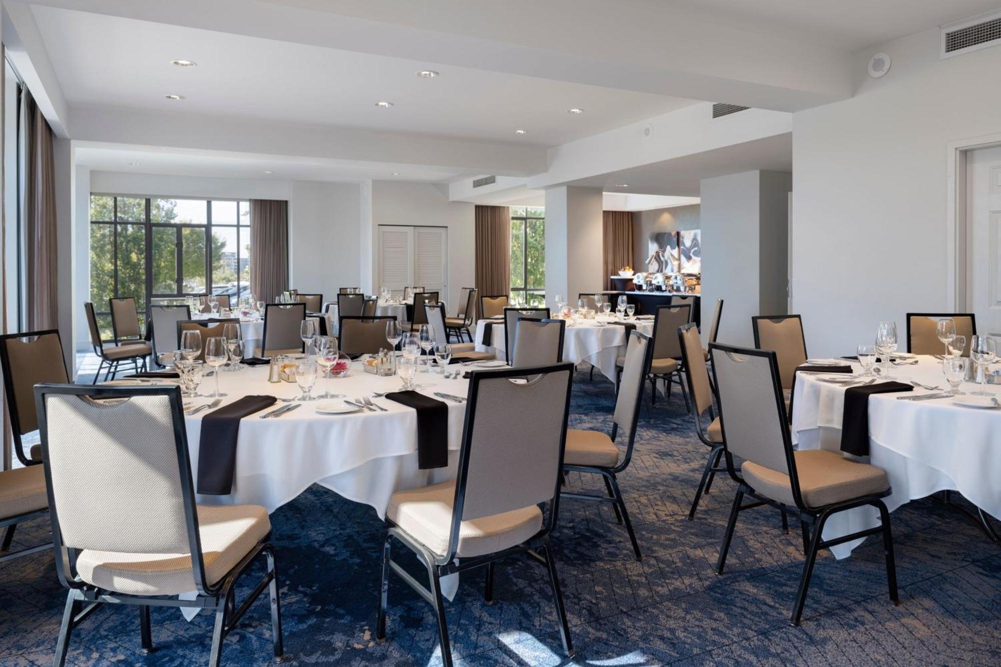 Resor Delta By Marriott Ocean Pointe Victoria