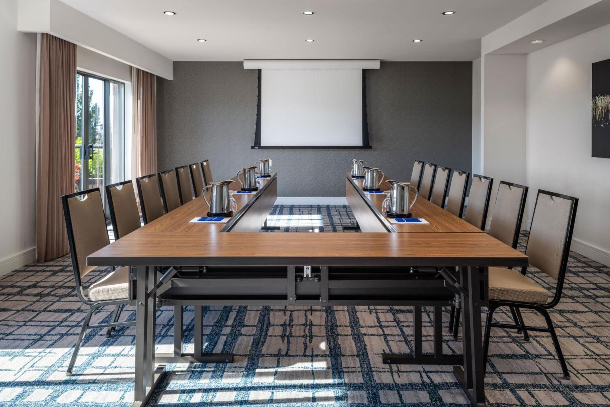 Resor Delta By Marriott Ocean Pointe Victoria